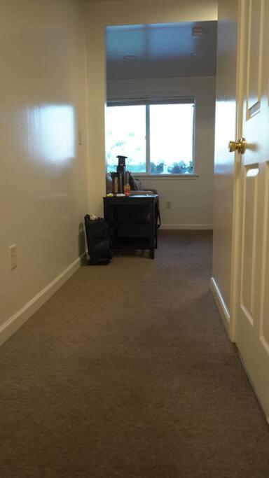 Queen Bed Beautiful Sunset W River View Fast Wifi Apartment Troy Exterior photo